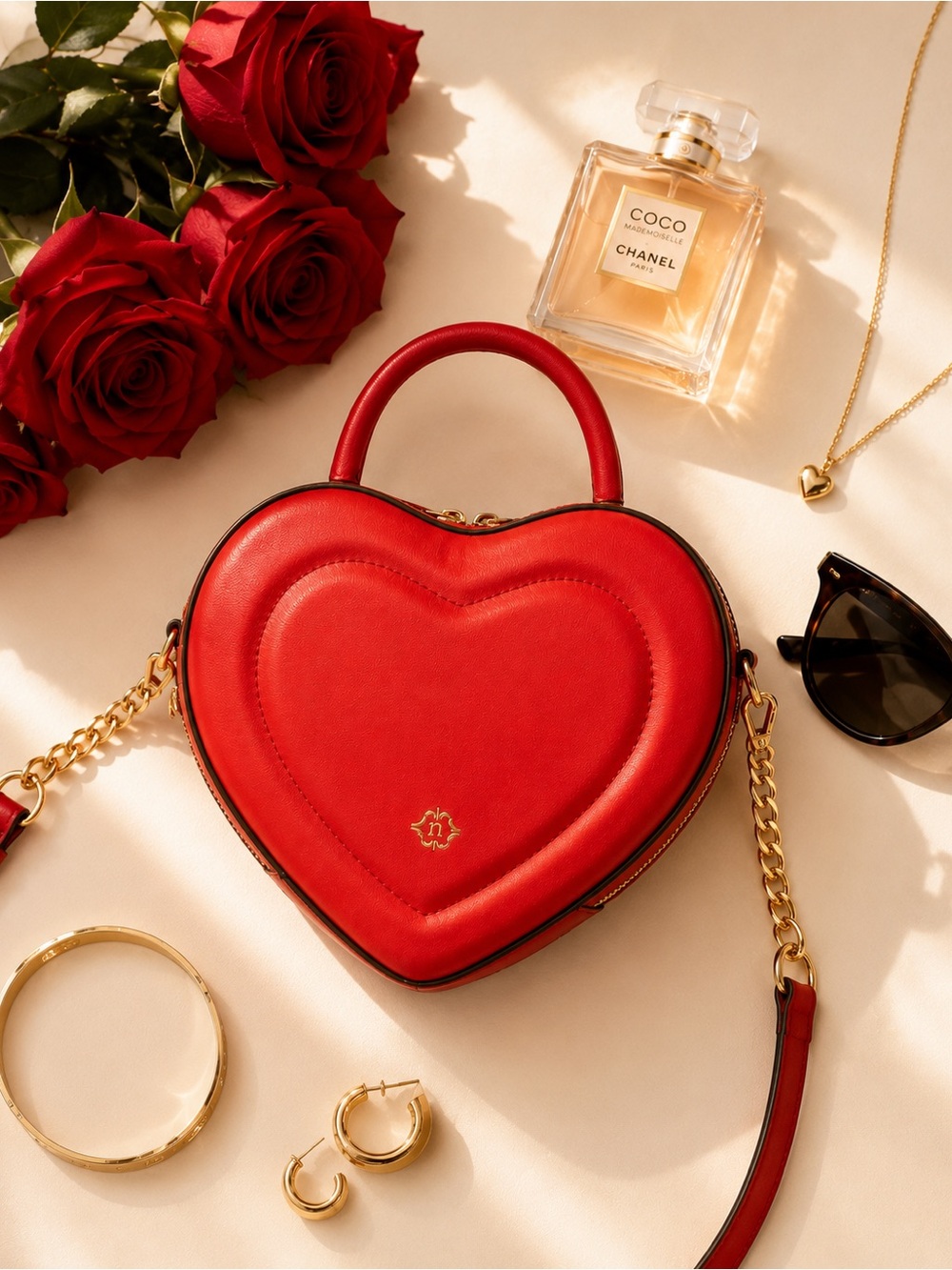 ❤️ Nanette Lepore Heart Crossbody Bag | Red Valentine’s Day Purse - Picture 7 of 12
